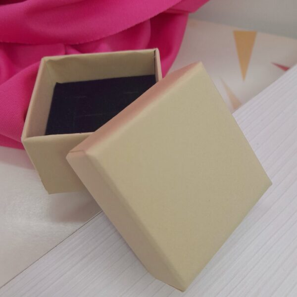 Caja Anillo 5×5 beige